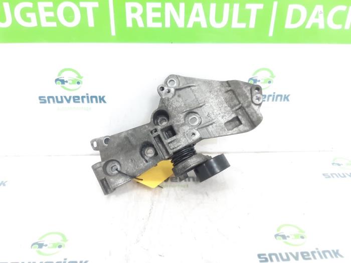 Usagé Support dynamo haut Renault Scénic IV (RFAJ) 1.5 Energy dCi 110 Prix € 34,98 Règlement à la marge proposé par Snuverink Autodemontage