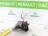Engine mount from a Renault Trafic I (TXX), 1989 / 2001 2.1 D, Delivery, Diesel, 2.068cc, 43kW (58pk), FWD, 852750, 1989-05 / 1994-06, TXX 1992