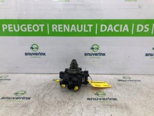 Gebrauchte Kraftstoffpumpe Mechanisch Renault Master III (MA/MB/MC/MD/MH/MF/MG/MH) 2.3 dCi 150 16V Preis € 605,00 Mit Mehrwertsteuer angeboten von Snuverink Autodemontage