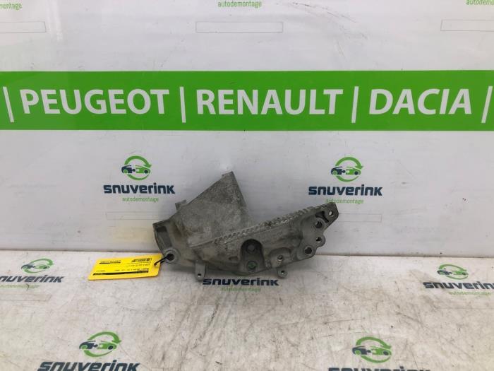 Used Engine mount Renault Master III (MA/MB/MC/MD/MH/MF/MG/MH) 2.3 dCi 150 16V Price € 38,12 Inclusive VAT offered by Snuverink Autodemontage