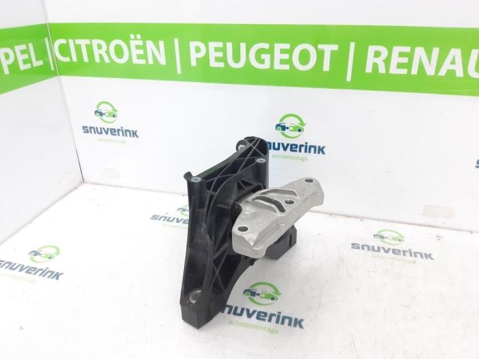 Used Engine mount Opel Combo Cargo 1.5 CDTI 130 Price € 54,45 Inclusive VAT offered by Snuverink Autodemontage