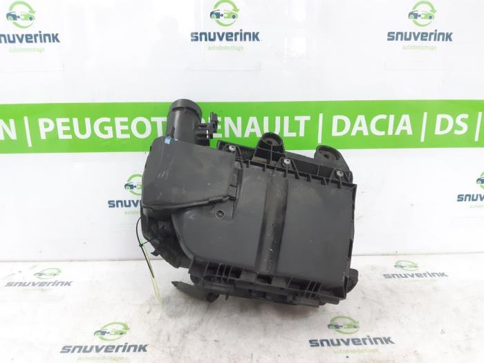 Begagnade Luftfilterhus Opel Combo Cargo 1.5 CDTI 130 Pris € 46,28 Inklusive moms erbjuds av Snuverink Autodemontage