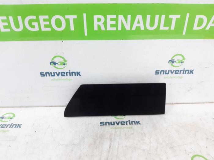 Begagnade Innerdisplay Citroen C5 Aircross I (A4/AC/AJ/AR) 1.2 e-THP PureTech 130 Pris € 370,26 Inklusive moms erbjuds av Snuverink Autodemontage