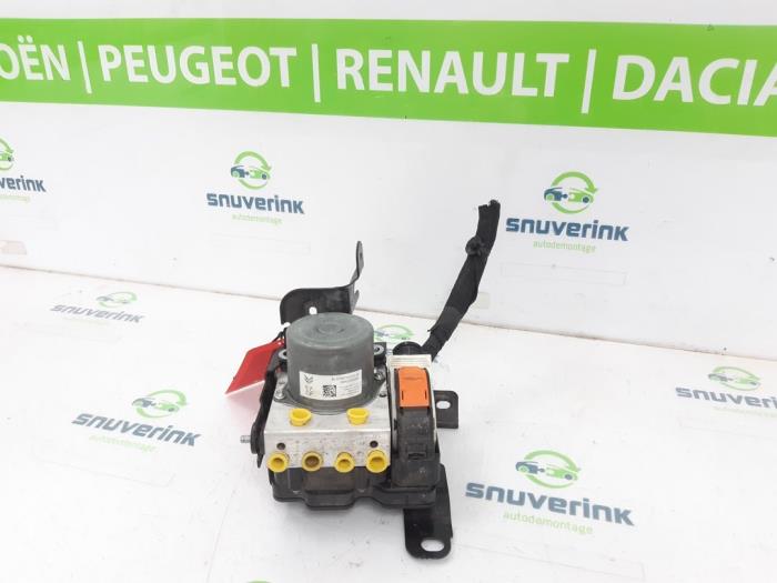 Usagé Pompe ABS Citroen C5 Aircross I (A4/AC/AJ/AR) 1.2 e-THP PureTech 130 Prix € 338,80 Prix TTC proposé par Snuverink Autodemontage