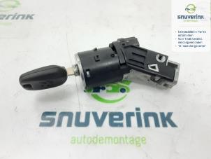 Begagnade Tändningslås + nyckel Peugeot 208 II (UB/UH/UP) 1.2 Vti 12V PureTech 100 Pris € 65,34 Inklusive moms erbjuds av Snuverink Autodemontage