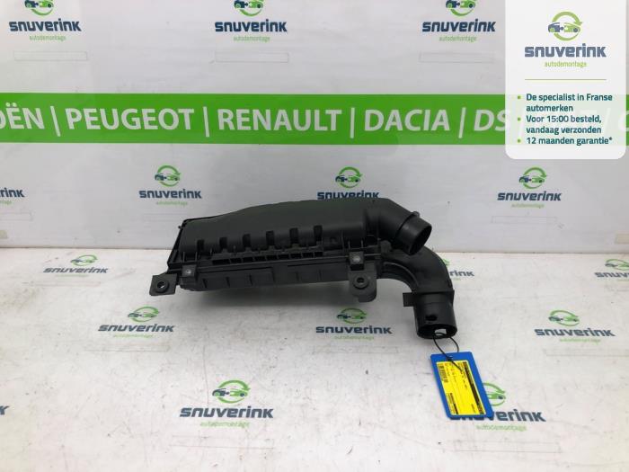 Begagnade Luftfilterhus Peugeot 208 II (UB/UH/UP) 1.2 Vti 12V PureTech 100 Pris € 51,40 Inklusive moms erbjuds av Snuverink Autodemontage