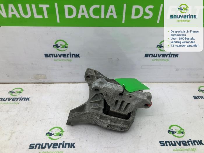 Used Engine mount Opel Vivaro 1.5 CDTI 120 Price € 43,56 Inclusive VAT offered by Snuverink Autodemontage