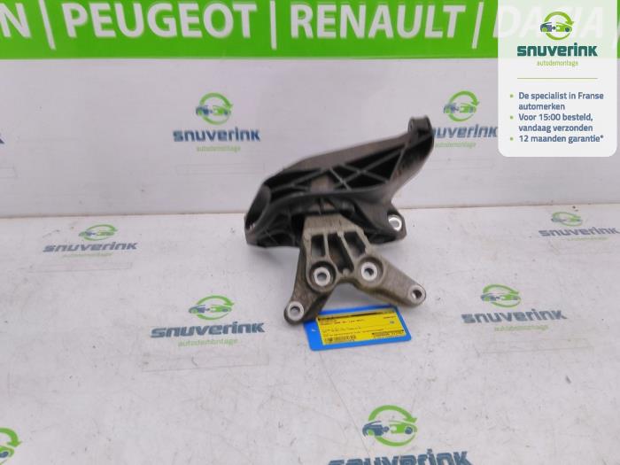 Gebrauchte Motorlager Peugeot 3008 II (M4/MC/MJ/MR) 1.2 12V e-THP PureTech 130 Preis € 30,00 Margenregelung angeboten von Snuverink Autodemontage