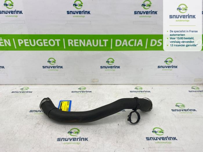 Gebrauchte Intercooler Schlauch Peugeot 3008 II (M4/MC/MJ/MR) 1.2 12V e-THP PureTech 130 Preis € 34,42 Margenregelung angeboten von Snuverink Autodemontage