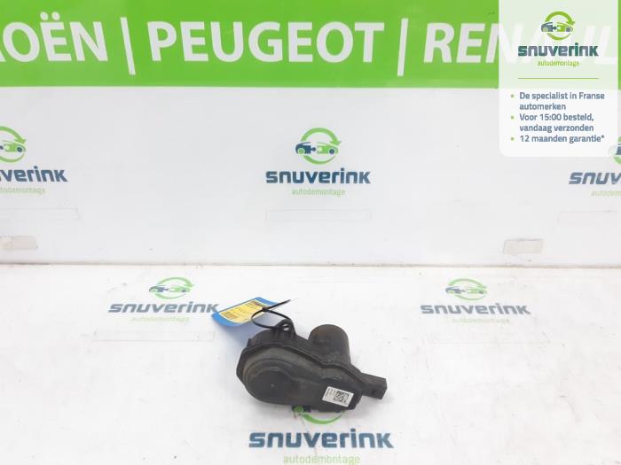 Używane Silnik hamulca postojowego Peugeot 2008 (UD/UK/UR/US/UX) 1.2 VTi 12V PureTech 130 Cena € 25,50 Procedura marży oferowane przez Snuverink Autodemontage