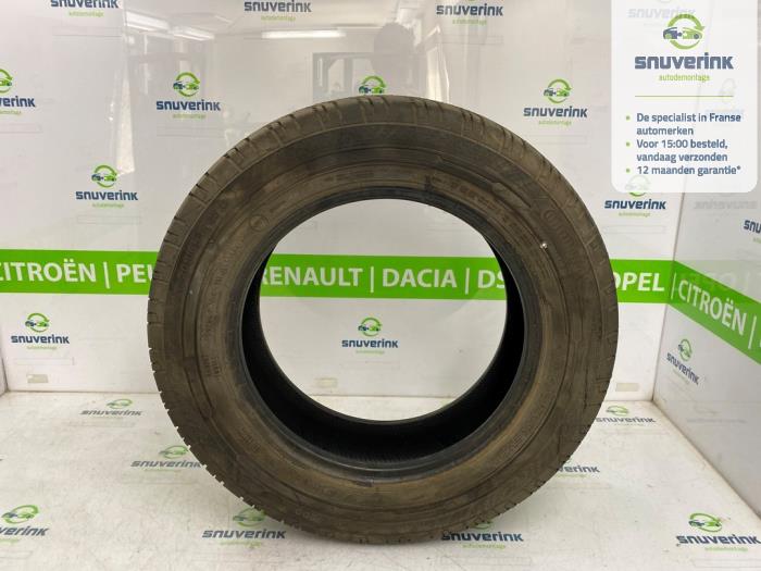 Begagnade Däck Renault Master Pris € 24,98 Marginaltabell erbjuds av Snuverink Autodemontage