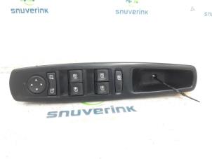 Begagnade Flerfunktionsbrytare, fönster Renault Scénic III (JZ) 1.4 16V TCe 130 Pris € 35,00 Marginaltabell erbjuds av Snuverink Autodemontage