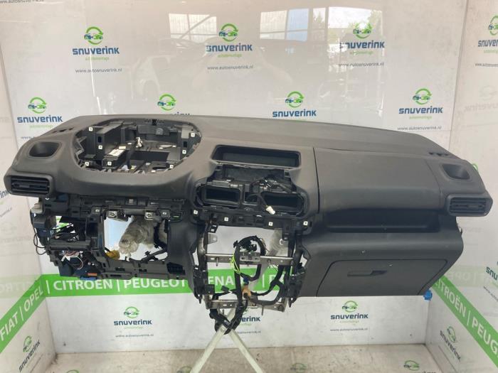 Używane Panel Peugeot Partner (EA//EF/EN/EU) 1.5 BlueHDi 100 Cena € 200,56 Z VAT oferowane przez Snuverink Autodemontage