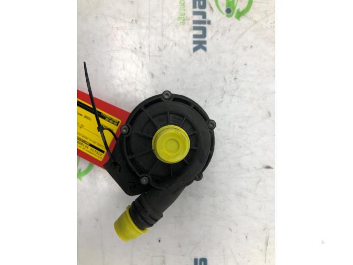 Begagnade Vattenpump DS Automobiles DS 7 1.6 16V E-Tense 300 4x4 Pris € 77,14 Inklusive moms erbjuds av Snuverink Autodemontage