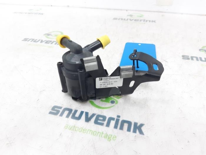 Begagnade Vattenpump DS Automobiles DS 7 1.6 16V E-Tense 300 4x4 Pris € 90,75 Inklusive moms erbjuds av Snuverink Autodemontage