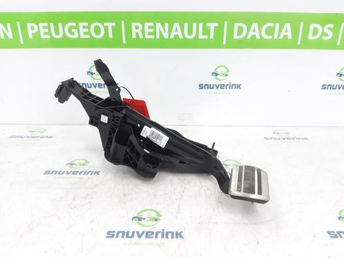 Używane Pedal hamulca DS Automobiles DS 7 1.6 16V E-Tense 300 4x4 Cena € 41,14 Z VAT oferowane przez Snuverink Autodemontage