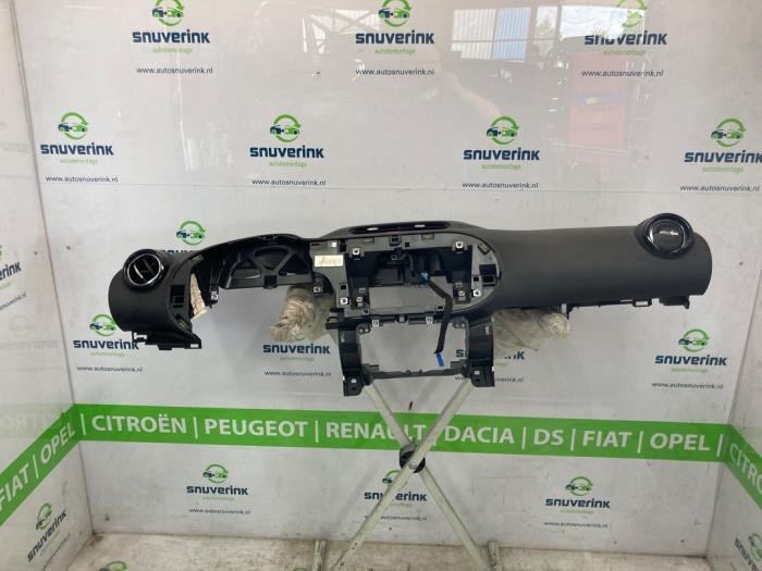 Używane Panel Renault Twingo III (AH) 1.0 SCe 70 12V Cena na żądanie oferowane przez Snuverink Autodemontage