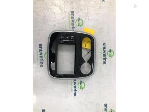 Begagnade Instrumentbräda, del Renault Trafic (1FL/2FL/3FL/4FL) 1.6 dCi 125 Twin Turbo Pris € 90,75 Inklusive moms erbjuds av Snuverink Autodemontage