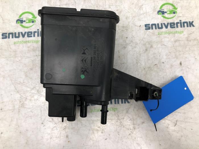 Gebrauchte Kohlenstofffilter Peugeot 3008 II (M4/MC/MJ/MR) 1.6 16V HYbrid 225 Preis € 33,98 Margenregelung angeboten von Snuverink Autodemontage