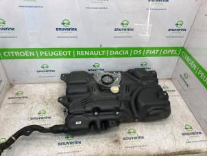 Begagnade Tank Renault Trafic (1FL/2FL/3FL/4FL) 1.6 dCi 115 Pris € 217,80 Inklusive moms erbjuds av Snuverink Autodemontage