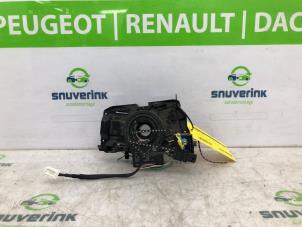 Begagnade Klockfjäder, airbag Renault Trafic (1FL/2FL/3FL/4FL) 1.6 dCi 125 Twin Turbo Pris € 102,83 Inklusive moms erbjuds av Snuverink Autodemontage