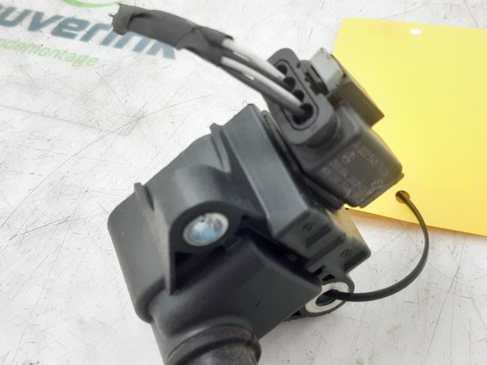 Usagé Bobine Renault Arkana (RJLL) 1.3 Mild Hybrid 160 16V Prix € 24,20 Prix TTC proposé par Snuverink Autodemontage