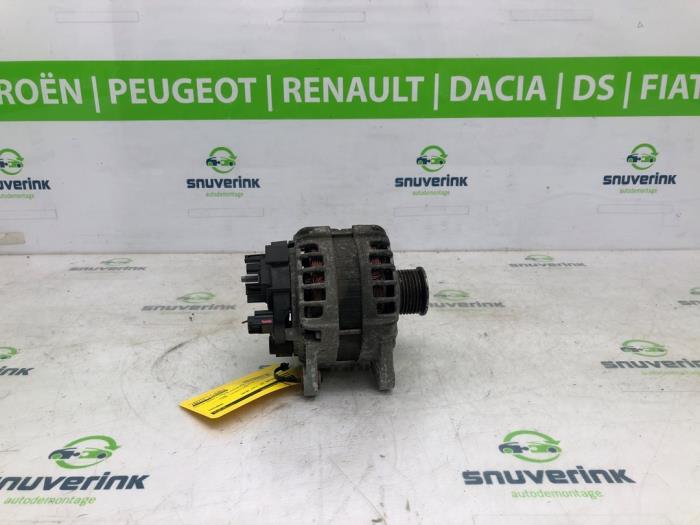 Używane Pradnica Renault Kadjar (RFEH) 1.3 TCE 160 FAP 16V Cena € 65,00 Procedura marży oferowane przez Snuverink Autodemontage