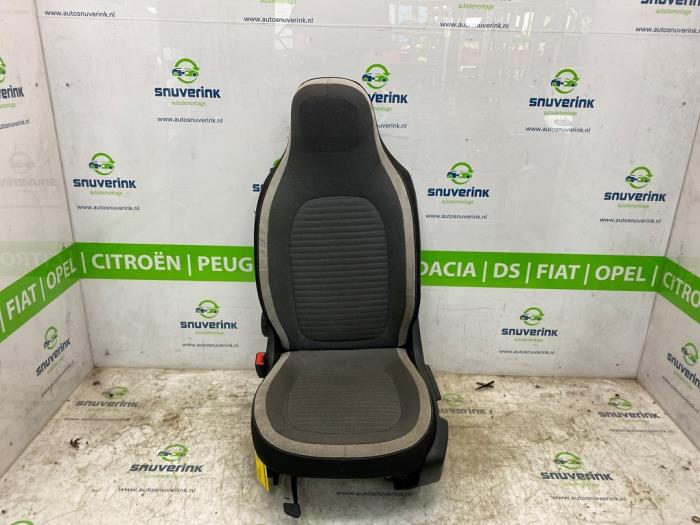 Używane Fotel lewy Renault Twingo III (AH) 1.0 SCe 70 12V Cena € 100,00 Procedura marży oferowane przez Snuverink Autodemontage