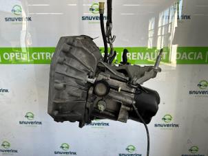 Usados Caja de cambios Renault Clio IV Estate/Grandtour (7R) 0.9 Energy TCE 12V Precio € 846,98 IVA incluido ofrecido por Snuverink Autodemontage