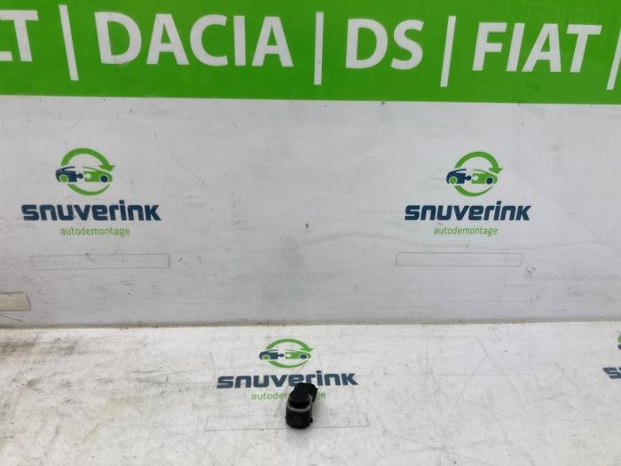 Usados Sensor PDC Renault Twingo III (AH) 1.0 SCe 70 12V Precio € 30,00 Norma de margen ofrecido por Snuverink Autodemontage