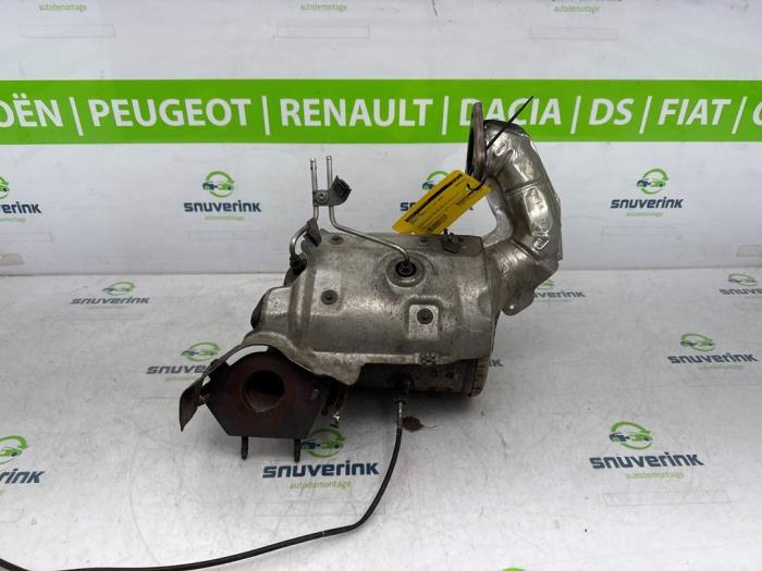 Używane Katalizator Renault Trafic (1FL/2FL/3FL/4FL) 1.6 dCi 115 Cena € 509,11 Z VAT oferowane przez Snuverink Autodemontage
