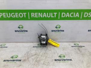Feu Antibrouillard Gauche D'occasion Pour Renault Kadjar (06.2015-) 1.3 – Réf. 90087755