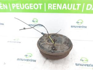 Używane Hamulec bebnowy tyl Peugeot 208 I (CA/CC/CK/CL) 1.2 Vti 12V PureTech 82 Cena € 50,00 Procedura marży oferowane przez Snuverink Autodemontage