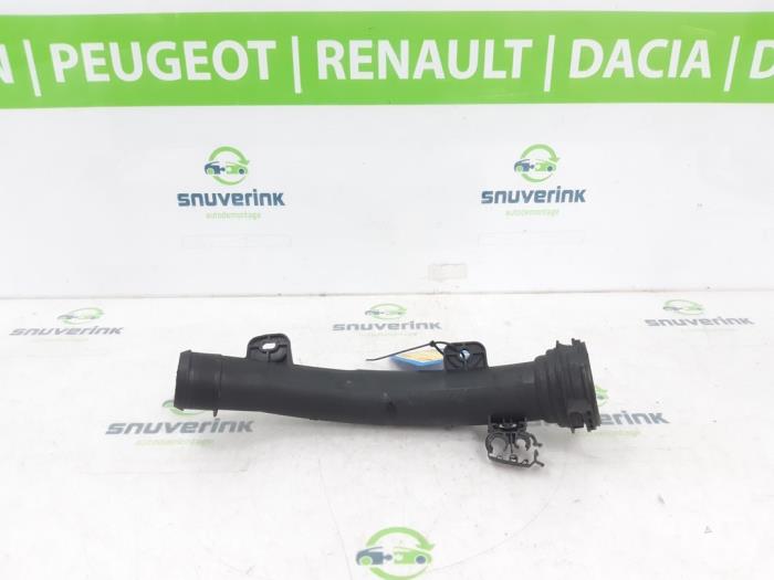 Gebrauchte Intercooler Schlauch Peugeot 208 II (UB/UH/UP) 1.2 Vti 12V PureTech 100 Preis € 30,86 Mit Mehrwertsteuer angeboten von Snuverink Autodemontage