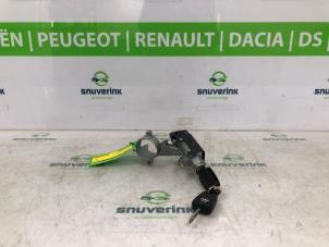 Begagnade Tändningslås + nyckel Opel Adam 1.4 16V Pris € 65,00 Marginaltabell erbjuds av Snuverink Autodemontage