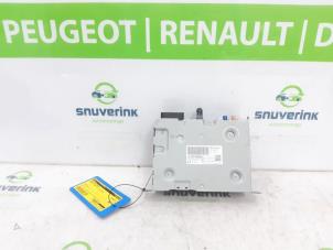 Begagnade Navigeringsmodul Peugeot 2008 (UD/UK/UR/US/UX) 1.2 VTi 12V PureTech 130 Pris € 300,00 Marginaltabell erbjuds av Snuverink Autodemontage