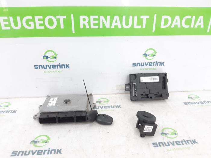 Used Engine management computer Dacia Logan MCV II/III/Sandero Wagon 0.9 TCE 12V LPG Price € 212,48 Margin scheme offered by Snuverink Autodemontage