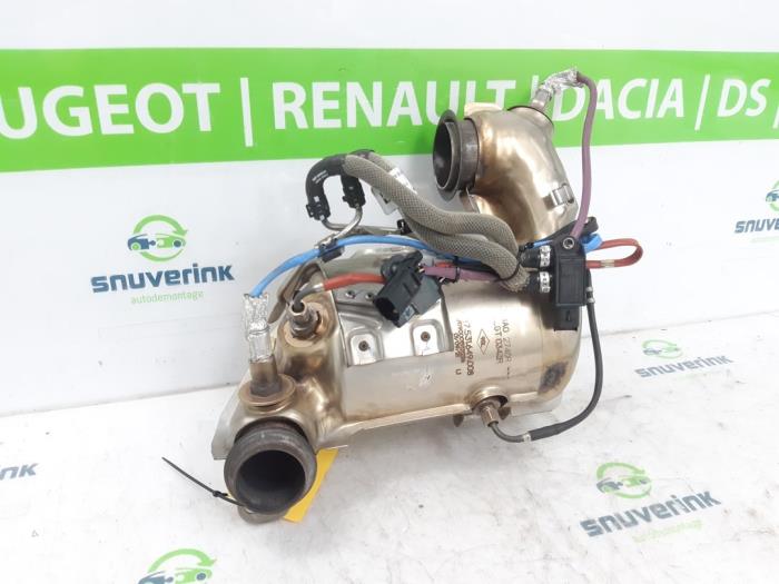 Używane Katalizator Renault Captur II (RJB) 1.3 Mild Hybrid 140, TCe 140 16V Cena € 488,54 Z VAT oferowane przez Snuverink Autodemontage