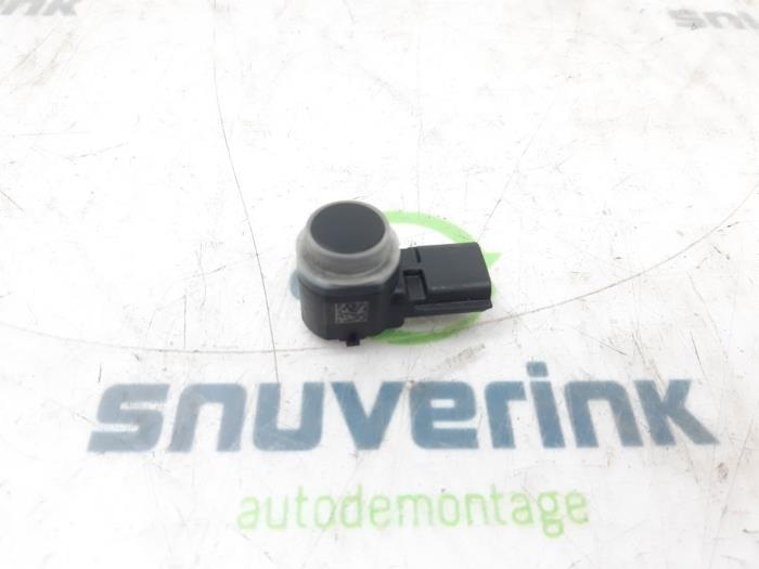 Usados Sensor PDC Renault Captur II (RJB) 1.3 Mild Hybrid 140, TCe 140 16V Precio € 30,86 IVA incluido ofrecido por Snuverink Autodemontage