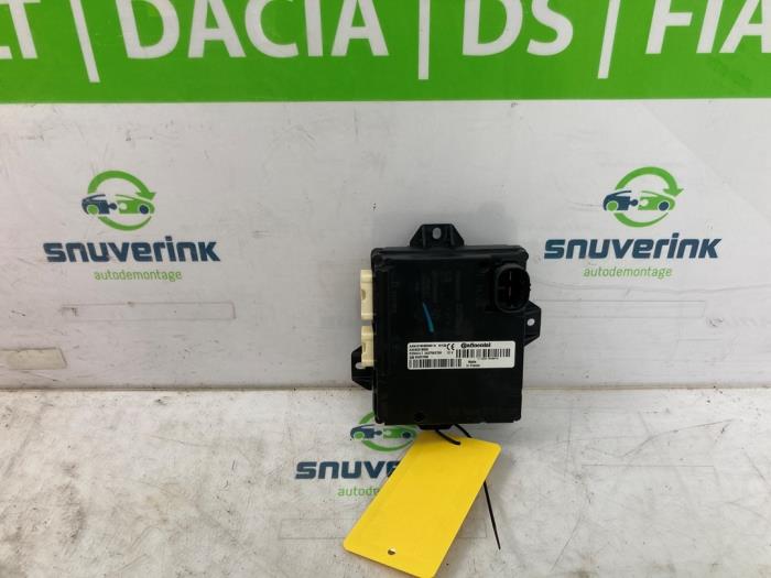 Usagé Ordinateur divers Renault Trafic (1FL/2FL/3FL/4FL) 1.6 dCi 125 Twin Turbo Prix € 69,42 Prix TTC proposé par Snuverink Autodemontage