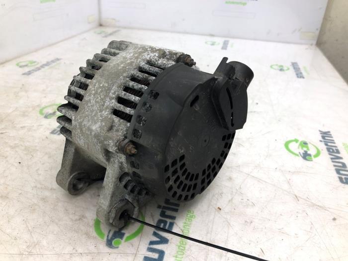 Dynamo van een Peugeot 2008 (CU) 1.2 Vti 12V PureTech 82 2014