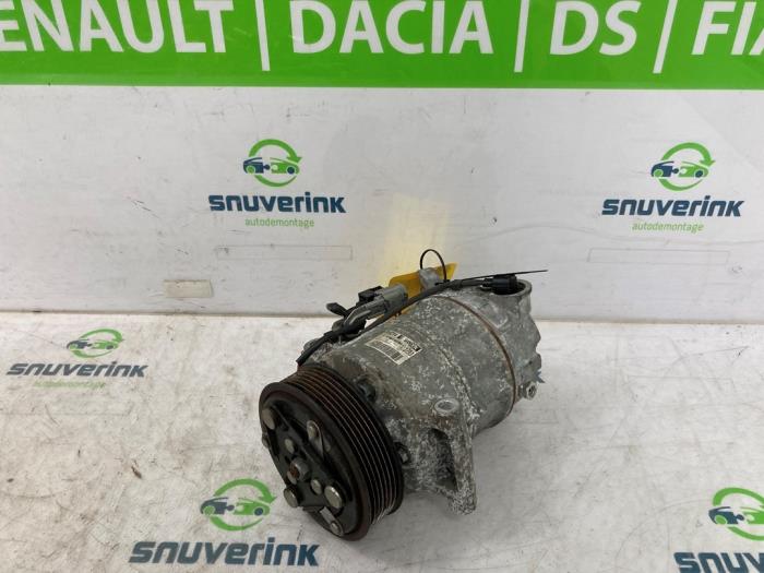 Usagé Pompe clim Renault Megane IV Estate (RFBK) 1.3 TCE 115 16V Prix € 75,00 Règlement à la marge proposé par Snuverink Autodemontage