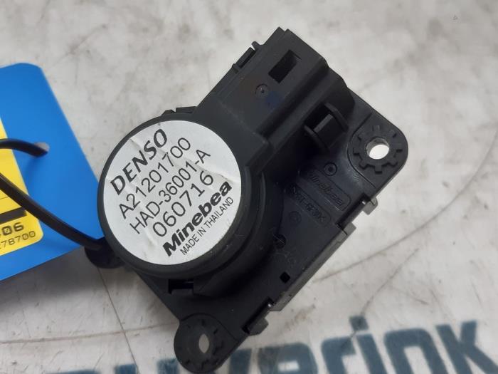 Gebrauchte Heizventil Motor Peugeot 3008 II (M4/MC/MJ/MR) 1.2 12V e-THP PureTech 130 Preis € 36,00 Margenregelung angeboten von Snuverink Autodemontage