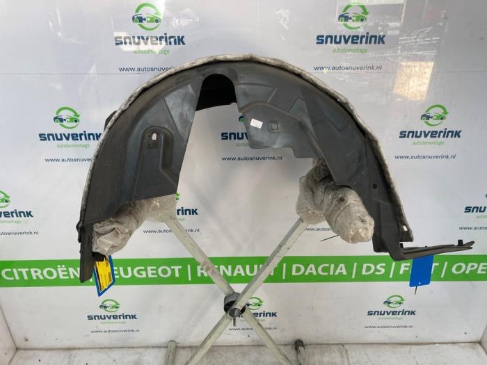 Używane Nadkole Peugeot 208 II (UB/UH/UP) 1.2 Vti 12V PureTech 100 Cena € 61,71 Z VAT oferowane przez Snuverink Autodemontage