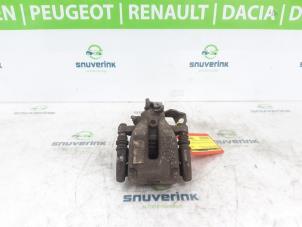 Begagnade Bakre bromsok, vänster Citroen C3 Aircross I (2C/2R) 1.2 e-THP PureTech 110 Pris € 60,50 Inklusive moms erbjuds av Snuverink Autodemontage