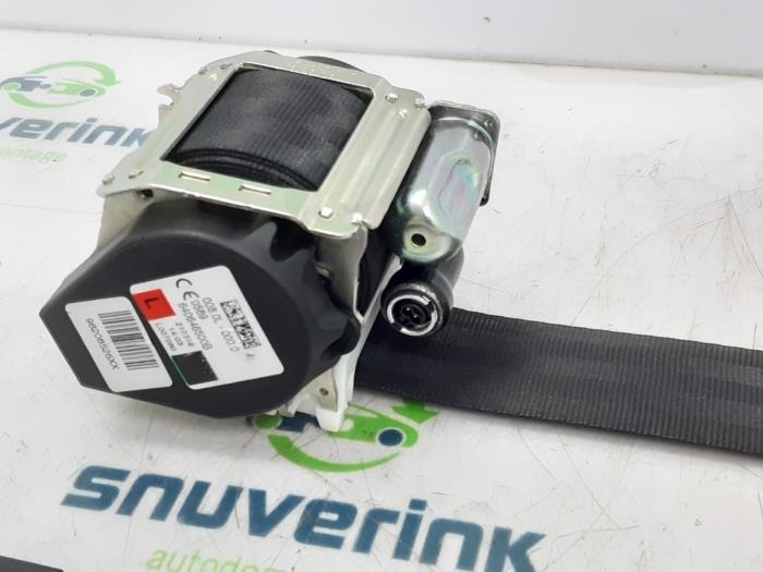 Sicherheitsgurt links vorne van een Peugeot 208 II (UB/UH/UP) 1.2 Vti 12V PureTech 100 2021