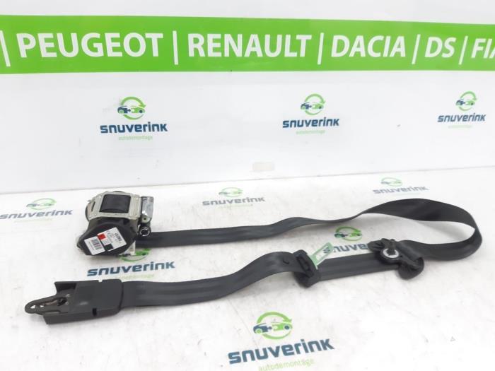 Sicherheitsgurt links vorne van een Peugeot 208 II (UB/UH/UP) 1.2 Vti 12V PureTech 100 2021