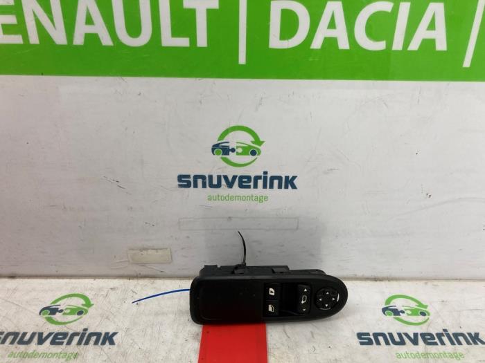 Usados Interruptor combinado de ventanillas Citroen C3 (SC) 1.6 HDi 92 Precio € 31,50 Norma de margen ofrecido por Snuverink Autodemontage