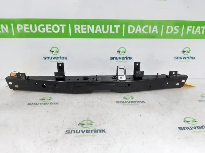 Używane Panel przedni Renault Kadjar (RFEH) 1.3 TCE 140 FAP 16V Cena € 133,87 Procedura marży oferowane przez Snuverink Autodemontage