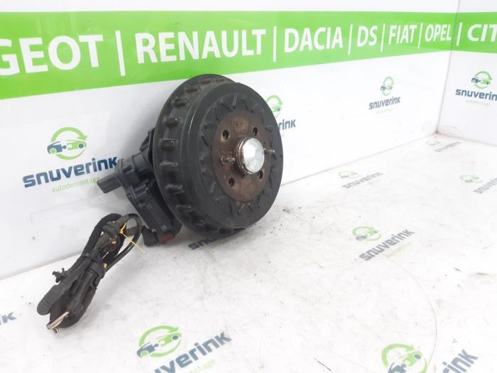 Używane Hamulec bebnowy tyl Fiat 500e (332) 42 kWh 3+1 Cena € 185,00 Procedura marży oferowane przez Snuverink Autodemontage